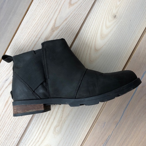 Sorel Shoes - Sorel cute spring booties! (Emilie Chelsea boot)